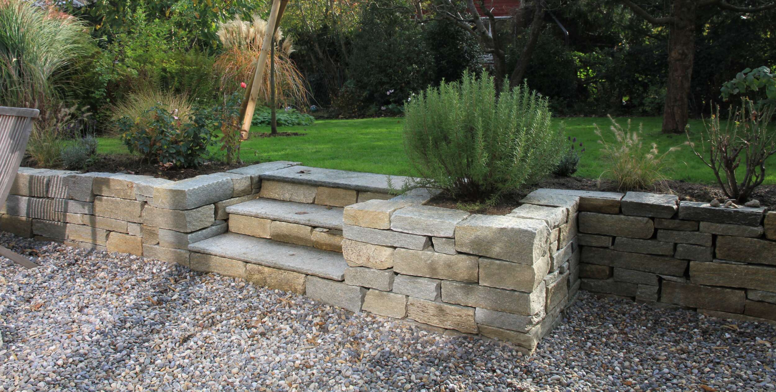 Naturstein und Trockenmauern AvantGarten